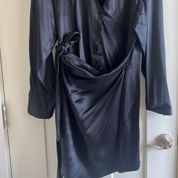 ZARA LBD SILKY SATIN KNOTTED WRAP MINI - Picture 3 of 6
